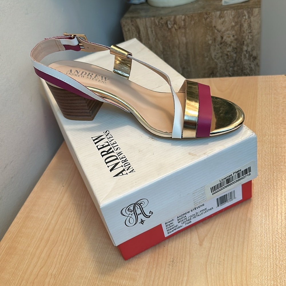 Andrew Stevens Sofia Leather/Metallic Block Heel Sandal w/Box